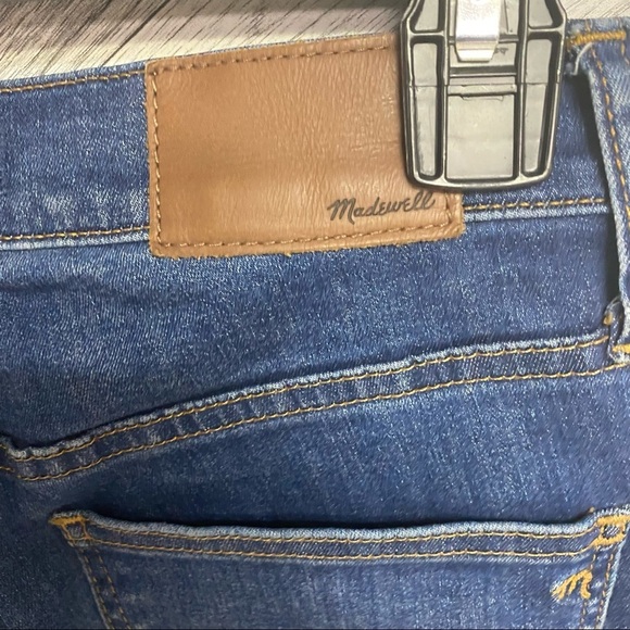 Madewell | 9”High Rise Skinny Jeans Patty Wash Size 26 Raw Hem Jeans - Picture 7 of 10